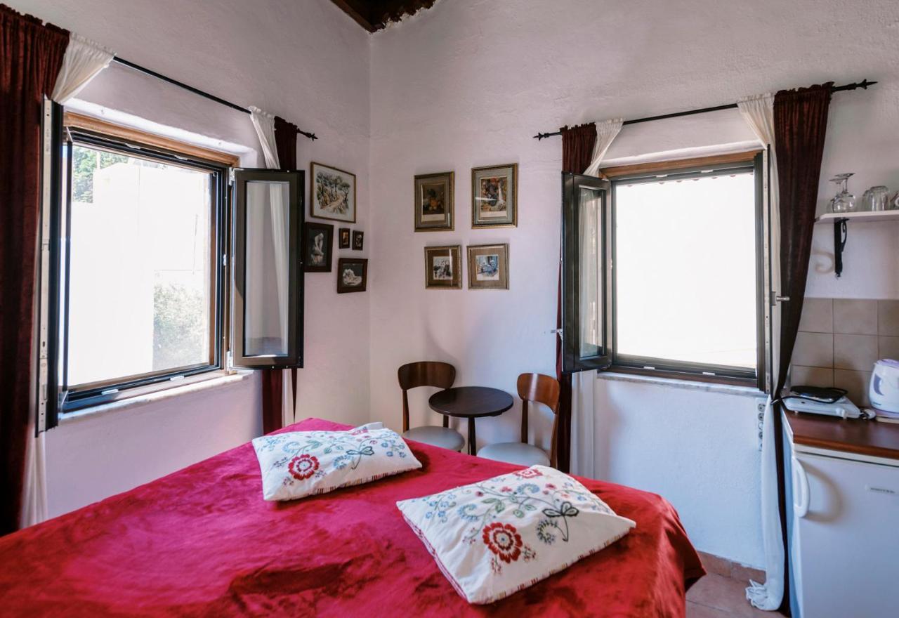 Kristina'S Rooms Rhodes City Bagian luar foto