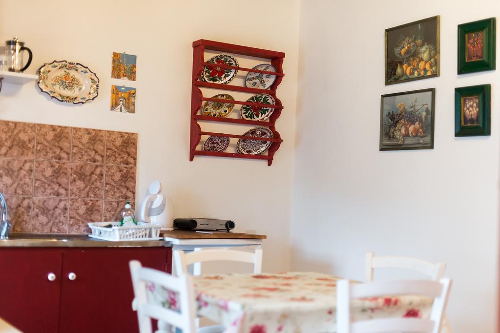 Kristina'S Rooms Rhodes City Bagian luar foto